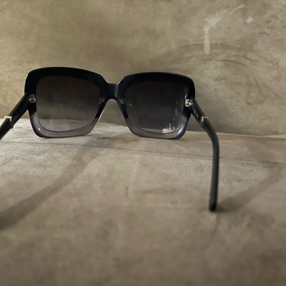 authentic chanel sunglassses - Picture 3 of 6